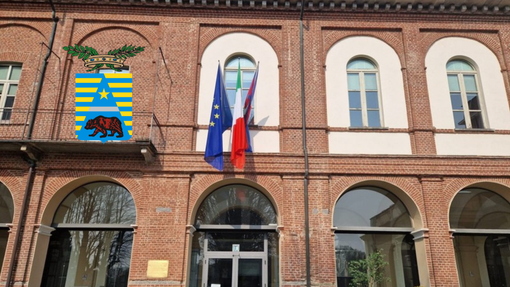 Illustrato lo Stemma della Provincia di Biella: storia, significato e descrizione araldica.