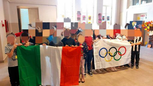 Alla primaria Pietro Micca le aule si sono trasformate in piccoli laboratori olimpici FOTO