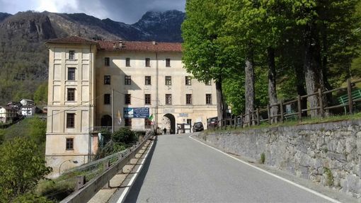 Cent’anni fa il monumento a De Amicis nell’Alta Valle Cervo Cent’anni fa il monumento a De Amicis nell’Alta Valle Cervo