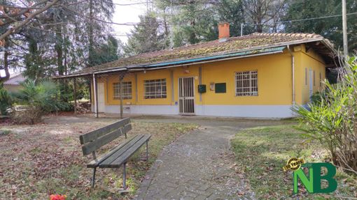 A Chiavazza rinasce il centro per gli anziani e si inaugura l'illuminazione al nuovo campo sportivo A Chiavazza rinasce il centro per gli anziani e si inaugura l'illuminazione al nuovo campo sportivo