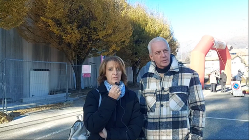 A "Corriamo contro la violenza" i genitori di Erika: "Il posto di Dimitri non è casa ma una struttura" , VIDEO Alessandro Bozzonetti per newsbiella.it A "Corriamo contro la violenza" i genitori di Erika: "Il posto di Dimitri non è casa ma una struttura" , VIDEO Alessandro Bozzonetti per newsbiella.it