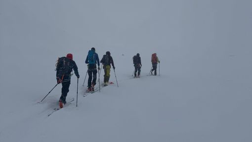 Foto: Matteo Castellini – Monte Cevedale, avvicinamento in nebbia al Passo Rosole