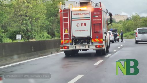 Pioggia forte, acqua sulla carreggiata, tre mezzi si tamponano - Foto newsbiella Pioggia forte, acqua sulla carreggiata, tre mezzi si tamponano - Foto newsbiella