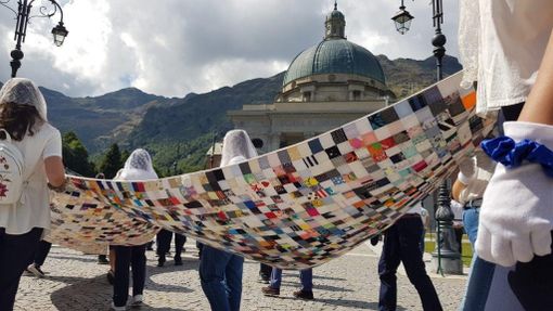 La Madonna di Oropa, con la corona e il Manto della Misericordia, farà ritorno alla Basilica Antica
