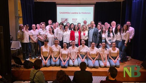 Gaglianico urla "No" alla violenza contro le donne, VIDEO Davide Finetti per newsbiella.it Gaglianico urla "No" alla violenza contro le donne, VIDEO Davide Finetti per newsbiella.it