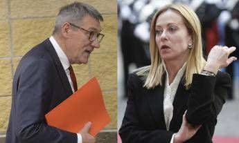 Landini: "Cortigiana? Nessun sessismo, ridirei quello che ho detto". Ma la Crusca dà ragione a Meloni Landini: "Cortigiana? Nessun sessismo, ridirei quello che ho detto". Ma la Crusca dà ragione a Meloni