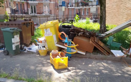 Villaggio Lamarmora, Leone: "In via Donato una discarica all'aperto"