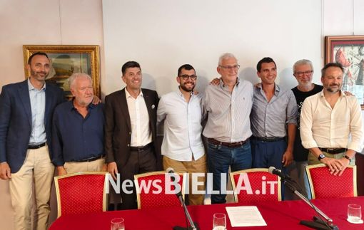 Pallacanestro Biella riparte, pronti 150mila euro di investimenti per il rilancio del basket rossoblù FOTO e ViDEO