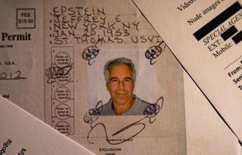 Caso Epstein, anche il pm di Roma indaga sui files. Lapo Elkann: "Mio nome accostato al suo? Inaccettabile" Caso Epstein, anche il pm di Roma indaga sui files. Lapo Elkann: "Mio nome accostato al suo? Inaccettabile"