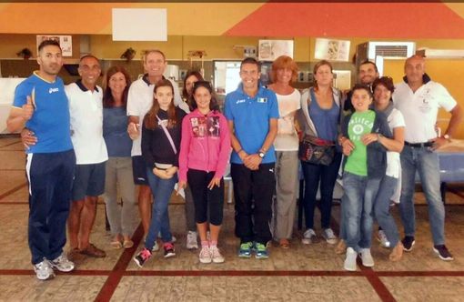 Un gruppone di atleti biellesi a Varese