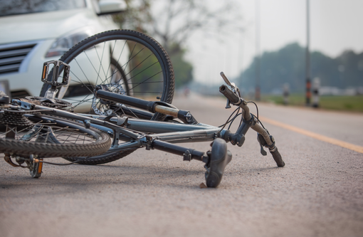 Lessona, scontro fra auto e bici: ciclista in ospedale