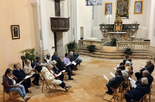 Pettinengo, recita del Santo Rosario nell’oratorio di canton Gurgo.