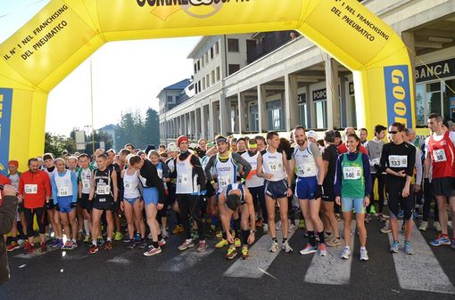 La partenza della gara (Foto Carlo Bolla)