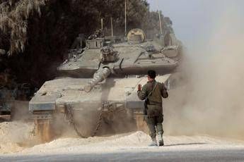 Gaza, "almeno 20 morti in raid Israele oggi" Gaza, "almeno 20 morti in raid Israele oggi"