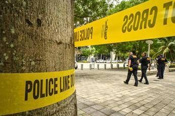 Minneapolis, sparatoria davanti a chiesa e scuola cattolica. Media: "20 vittime tra morti e feriti". Ucciso anche il killer Minneapolis, sparatoria davanti a chiesa e scuola cattolica. Media: "20 vittime tra morti e feriti". Ucciso anche il killer