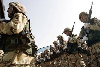 Ospedali pieni di cadaveri e cecchini sui tetti, la repressione in Iran in nuovi video