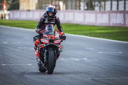 In Portogallo domina Marco Bezzecchi, out Bagnaia In Portogallo domina Marco Bezzecchi, out Bagnaia