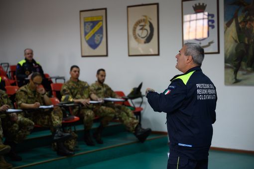 Terminato il corso tenuto dalla Scuola di Formazione del Coordinamento Regionale del Volontariato della Protezione Civile del Piemonte Terminato il corso tenuto dalla Scuola di Formazione del Coordinamento Regionale del Volontariato della Protezione Civile del Piemonte
