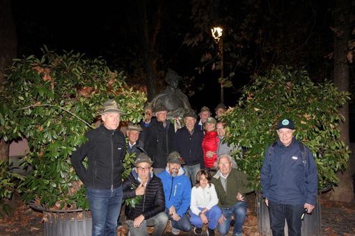 Gli Alpini del Piazzo commemorano Mario Cucco e i Caduti in piazza Cisterna