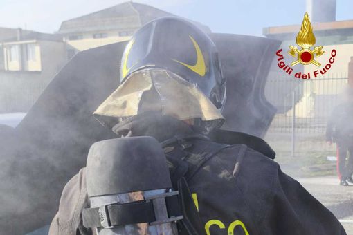 Principio di incendio a Borgo Vercelli, intervento dei Vigili del Fuoco