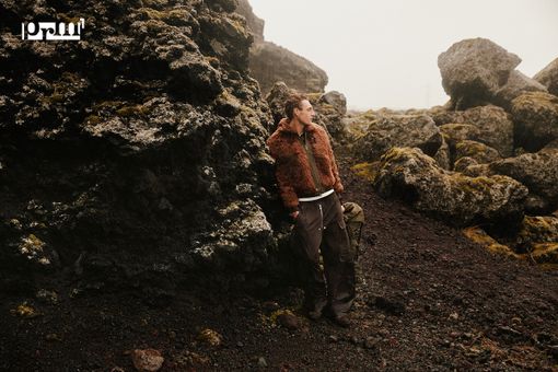Scarpe marroni e jeans neri: un abbinamento classico per l’autunno e l’inverno
