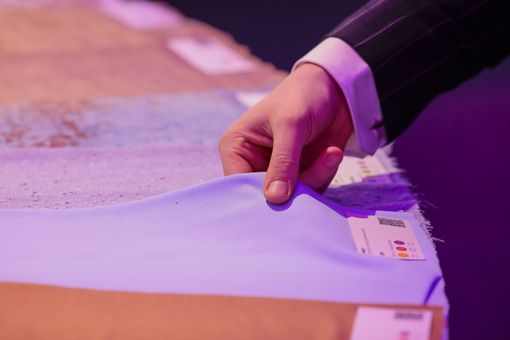 Milano Unica 2026: USA (+13,5%) e Francia (+8,5%) trainano la crescita dei buyer