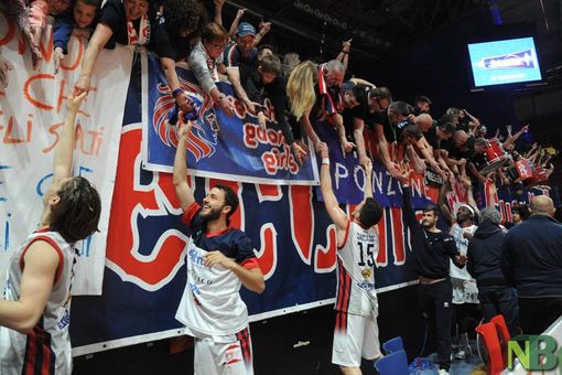 Poche ore per gara 3 tra Edilnol Biella e Udine. L'abbraccio dell'HypeForum ai rossoblù