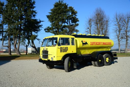 I Mezzi della Collezione Marazzato all’edizione 2024 di Automotoretrò.