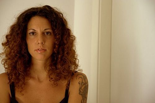 Silvia Avallone presenta “Marina Bellezza” dal suo salotto