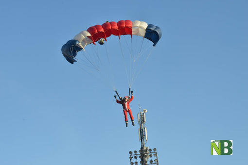 babbo natale paracadute babbo natale paracadute