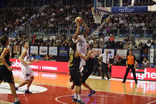 Basket - Domenica diretta sul web per Angelico - Manital