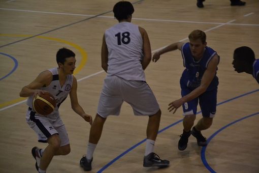 Basket - Senza Slanina Cestistica cede in casa contro Cuneo
