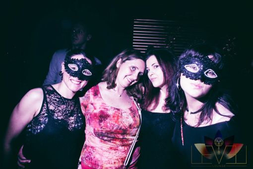 Sold out per la mega festa “Masquerade Carnival Party” FOTOGALLERY e VIDEO