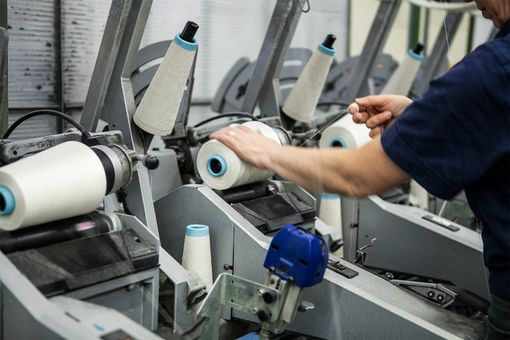 Zegna Baruffa da Lessona  alla sede storica di Borgosesia , trattative un corso con i sindacati