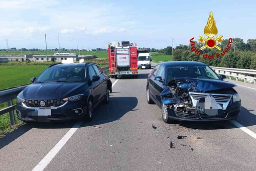 auto scontro auto scontro