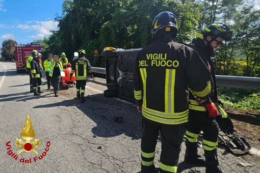 auto ribaltata auto ribaltata