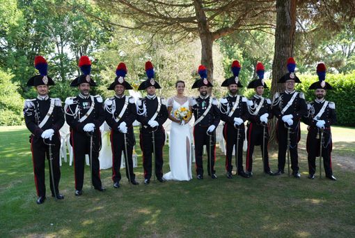 Picchetto d'onore per Elena e Daniele sposi!