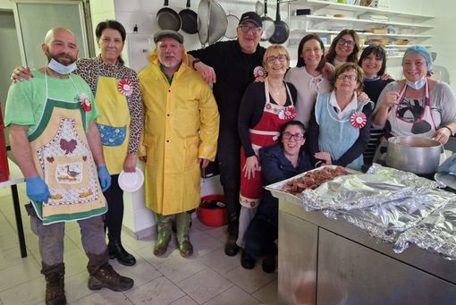 A Sandigliano la fagiolata organizzata dalla "Compagnia del Paiolo"