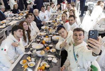 Milano Cortina: quintali di pizza e 8mila caffè, i segreti della dieta dei campioni alle Olimpiadi