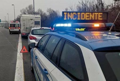 Nichelino, grosso incidente all'imbocco della tangenziale: due feriti e traffico in tilt, foto archivio torino oggi