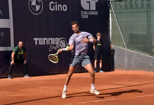 ATP Challenger Biella, match intensi e tribune piene. Stefano Napolitano vola ai quarti di finale