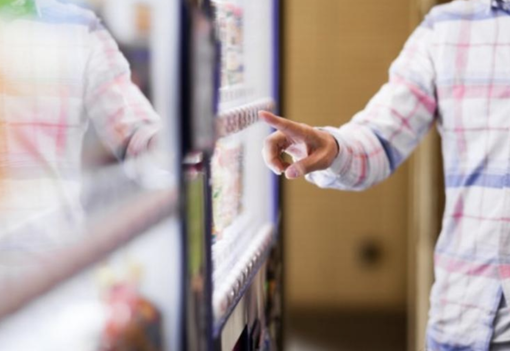 Dei distributori automatici non si butta nulla: anche le "macchinette" aiutano il Banco Alimentare Dei distributori automatici non si butta nulla: anche le "macchinette" aiutano il Banco Alimentare