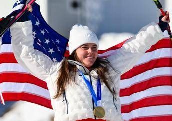 Johnson, capolavoro e disastro: vince l'oro in discesa e rompe la medaglia Johnson, capolavoro e disastro: vince l'oro in discesa e rompe la medaglia