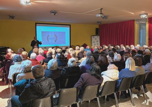 Artrosi, terapie e protesi: grande interesse al Caffè del Benessere