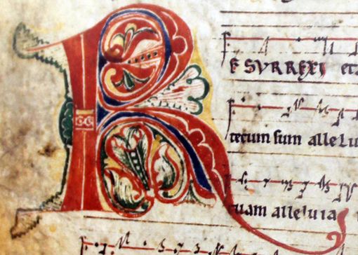 pagina con incipit “R” in Codices et livres liturgiques en Vallée d’Aoste (XI-XVII siècles), Aoste 1993, copia facsimile posseduta a Biella dal Comm. Mario Coda.