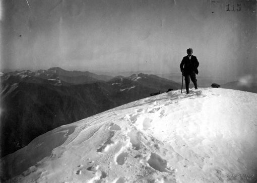 Ugo Sella, Vetta del Monte Tovo, 1910 ca., stampa alla gelatina bromuro d’argento, Copyright Fondazione Sella 2026