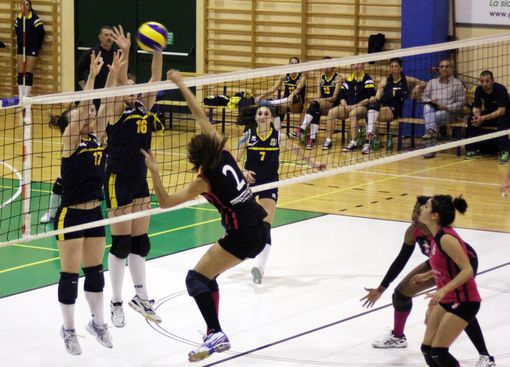 Una schiacciata di Giulia Roà, giovane talento SprintVirtus