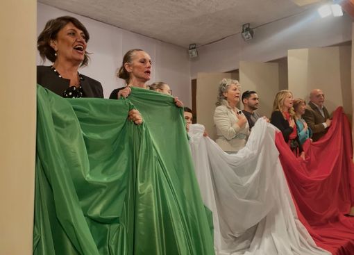 “Lettere, Il Paradiso dei Caduti”: un folto pubblico allo spettacolo di Sala Biellese. “Lettere, Il Paradiso dei Caduti”: un folto pubblico allo spettacolo di Sala Biellese.