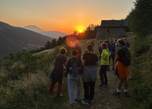 “Dal primo raggio all’ultima stella”: proseguono le escursioni nell’Oasi Zegna “Dal primo raggio all’ultima stella”: proseguono le escursioni nell’Oasi Zegna