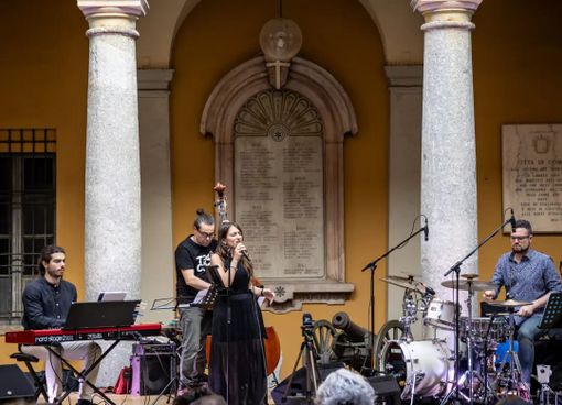 Biella Jazz Club presenta “Tales from Spain”: il lavoro discografico e i prossimi appuntamenti. Biella Jazz Club presenta “Tales from Spain”: il lavoro discografico e i prossimi appuntamenti.